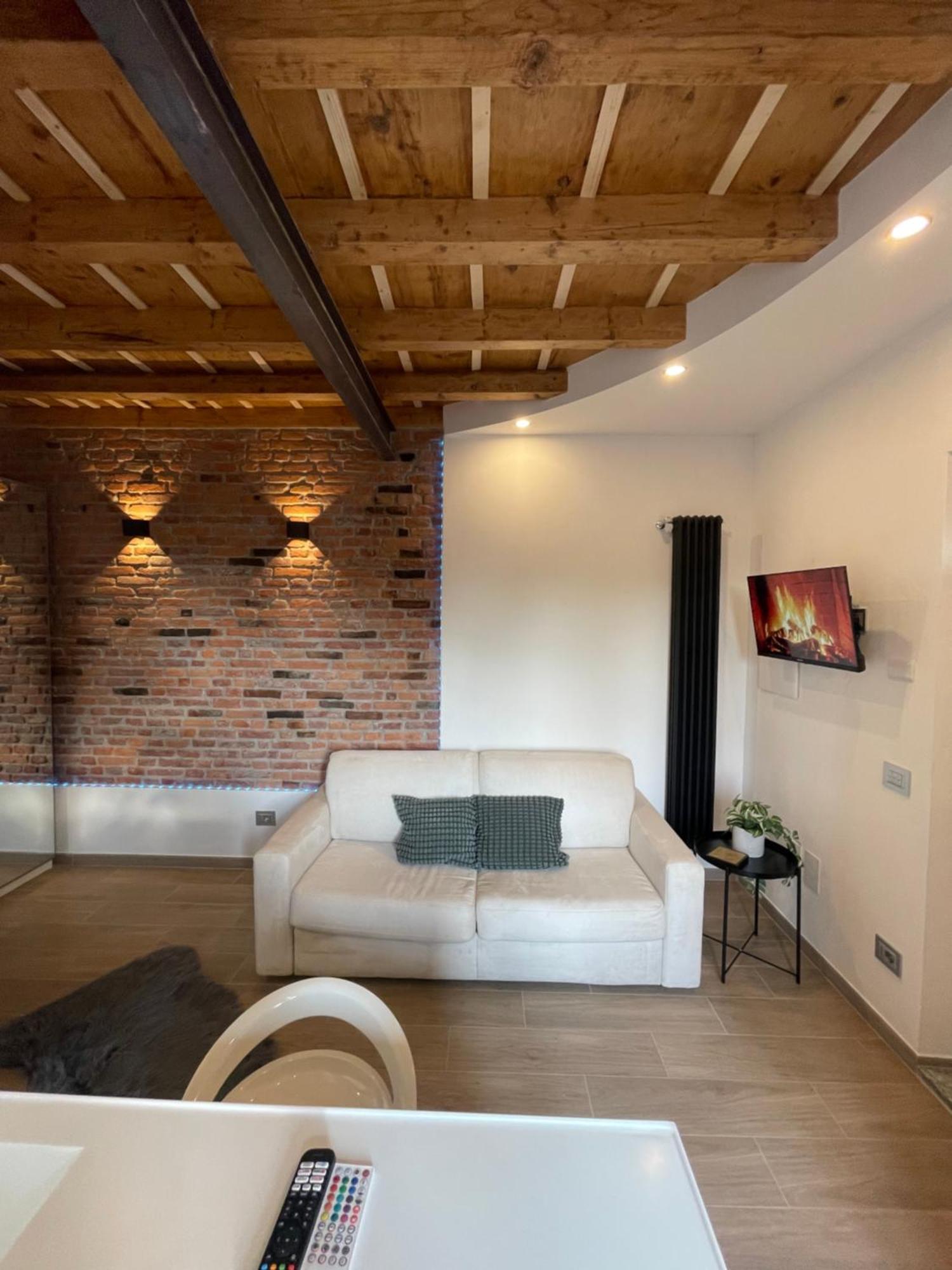Apartment Chiesa Rossa-loft And Apartments-navigli Milan